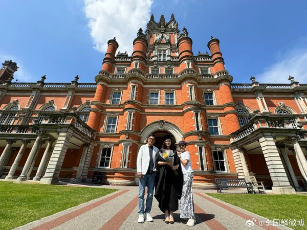 前TVB綠葉遊大英博物館露不忿樣？  22歲女越大越靚 被指撞樣劉亦菲 