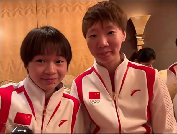 全紅嬋現身澳門酒店遭近百狂迷圍堵嚇到喊！男女粉絲跟入女廁場面失控 