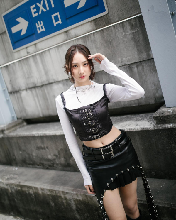 鍾柔美Yumi親證成功升讀香港大學新聞系 DSE失利後發奮讀副學士兼顧演藝