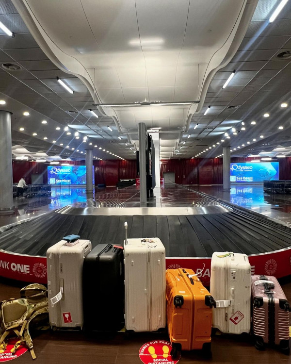 陳凱琳鄭嘉穎帶3個囝囝去泰國!著全紅色家庭裝勁溫馨!