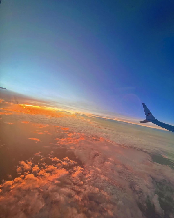 陳凱琳鄭嘉穎帶3個囝囝去泰國!著全紅色家庭裝勁溫馨!