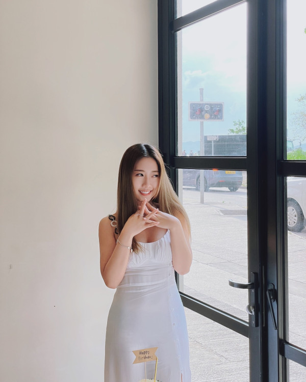 前J2咪神大曬噴血出浴照惹人遐想！邪惡角度浴缸自拍力谷新旅遊節目 