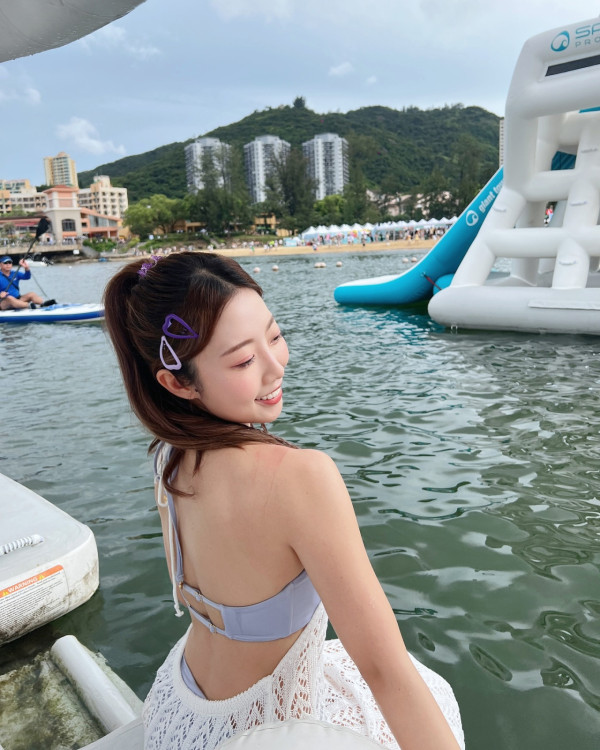 前J2咪神大曬噴血出浴照惹人遐想！邪惡角度浴缸自拍力谷新旅遊節目 