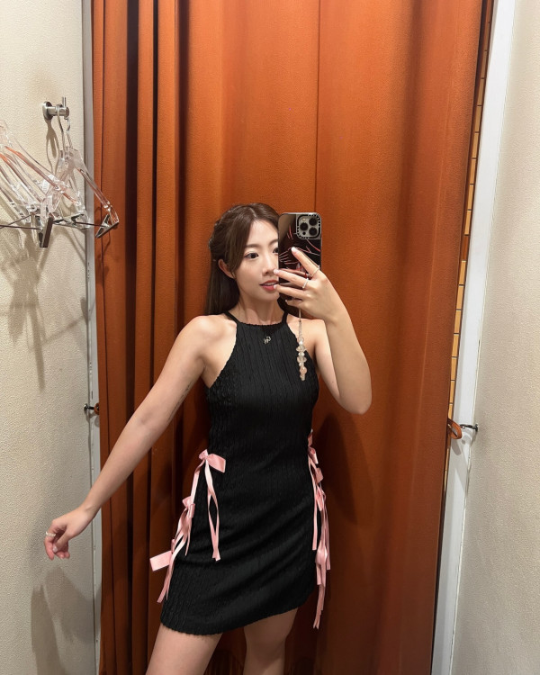 前J2咪神大曬噴血出浴照惹人遐想！邪惡角度浴缸自拍力谷新旅遊節目 