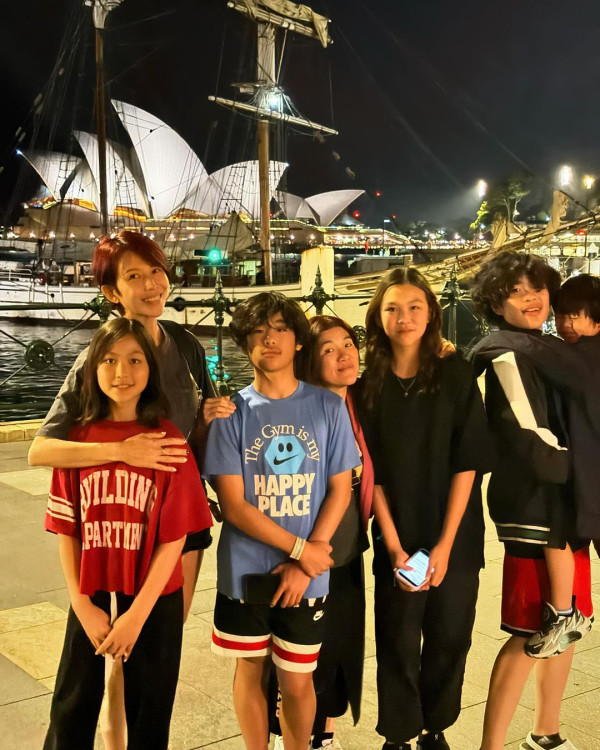 蔡少芬14歲大女13歲二女顏值暴風飆升！母女超似樣惹驚呼︰複製版蔡少芬