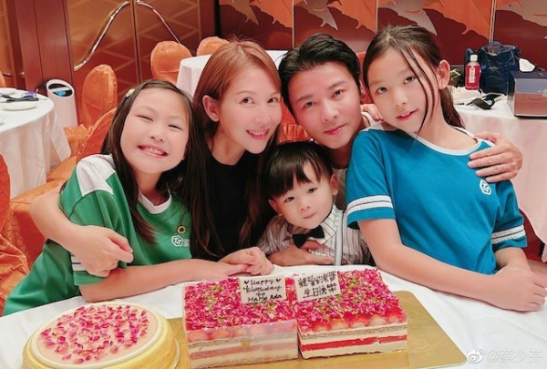 蔡少芬14歲大女13歲二女顏值暴風飆升！母女超似樣惹驚呼︰複製版蔡少芬