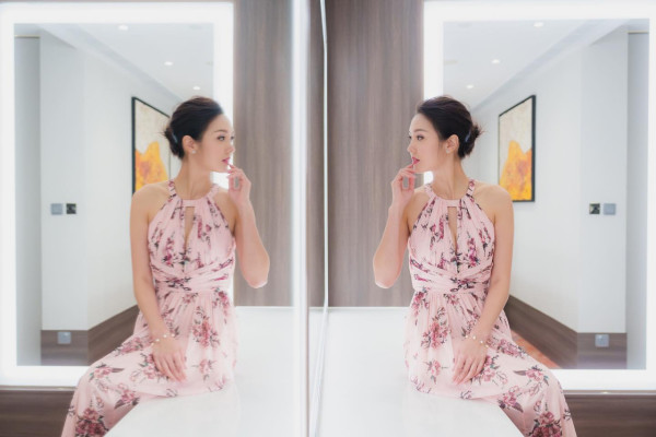 陳庭欣罕晒火辣泳衣相玩透視！洶湧胸形畢露震撼網民眼球！ 