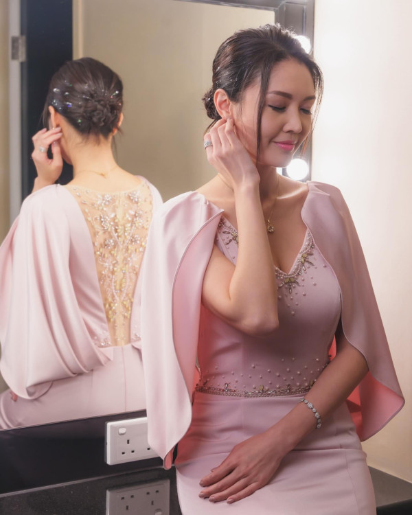 陳庭欣罕晒火辣泳衣相玩透視！洶湧胸形畢露震撼網民眼球！ 