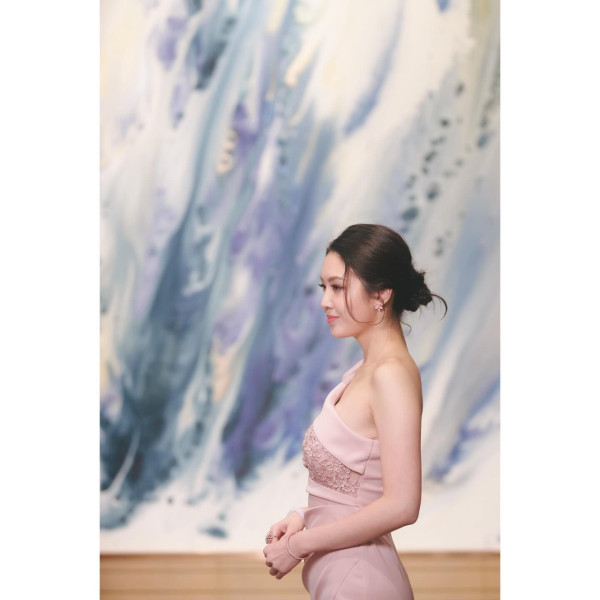 陳庭欣罕晒火辣泳衣相玩透視！洶湧胸形畢露震撼網民眼球！ 