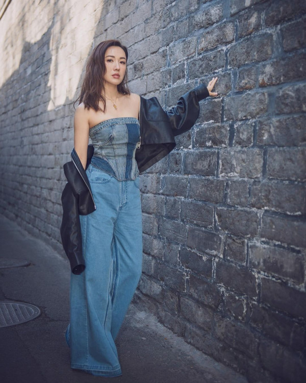 41歲黃智雯離巢後罕有性感！向前傾露超深事業線！ 