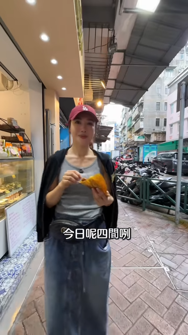 41歲黃智雯離巢後罕有性感！向前傾露超深事業線！ 