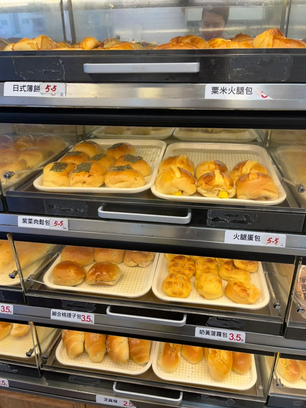 紅磡平民餅店甜麥麥結業 最平$3食到一個麵包店家：難頂沉重租金