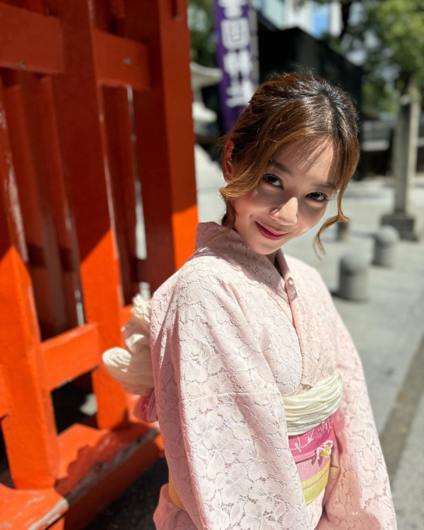 何雁詩美國旅行曬老公視角 滑雪相竟撞樣《愛回家》小花？ 