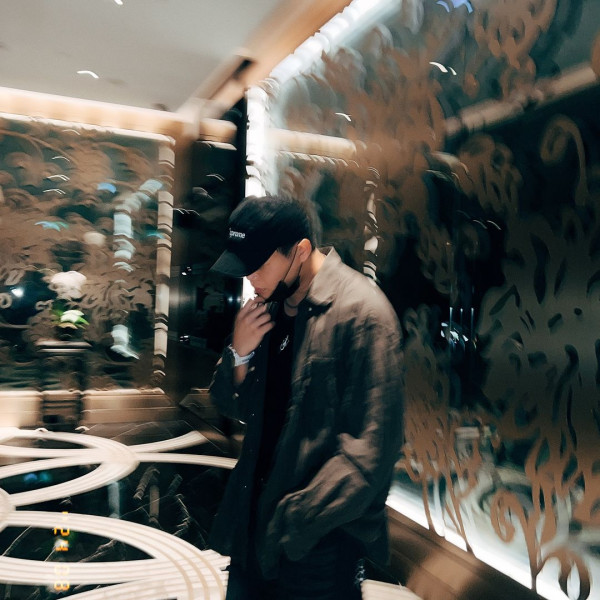 菊梓喬澳門工作與緋聞男友同行？ 保錡Po打卡相一線索疑「洩密」 