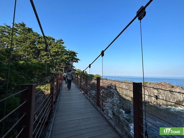 伊豆 城崎海岸 - 門脇吊橋 (韋珈萱攝) 伊豆 城崎海岸 - 門脇吊橋 (韋珈萱攝)