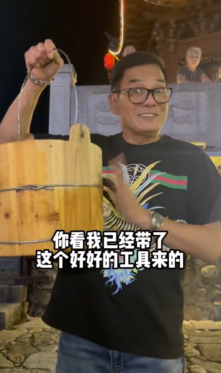 極混亂!超市被誤傳倒閉引市民瘋搶 零付款現場開餐 場面如災難片