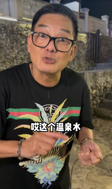 極混亂!超市被誤傳倒閉引市民瘋搶 零付款現場開餐 場面如災難片