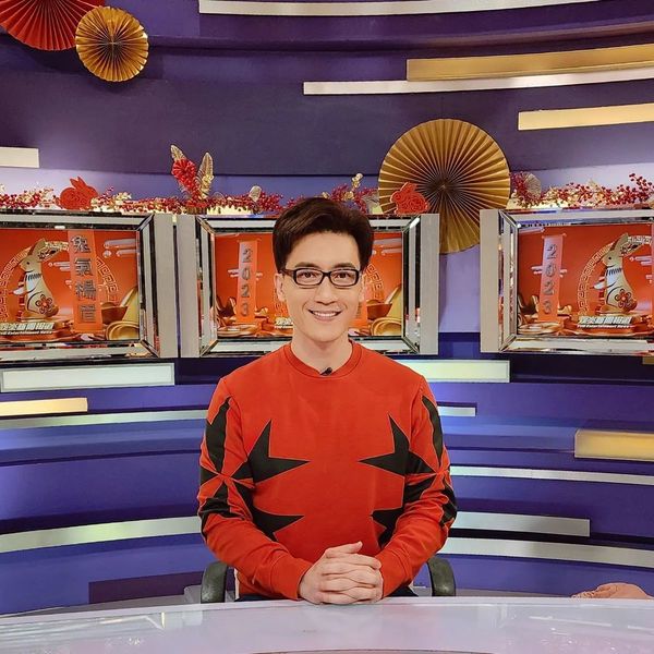 前TVB主播做爸爸宣布囡囡出世 離巢後發福不少 百足咁多爪仲做埋領隊?