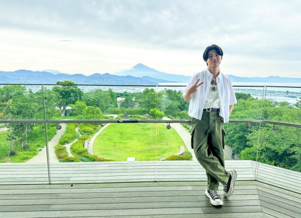 張頴康麥雅緻婚後第一次歐遊 廿四孝爸爸用呢個方式「掛」住愛女 