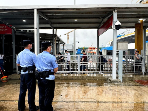 颱風摩羯｜深圳口岸/高鐵/港珠澳大橋颱風安排 港珠澳大橋金巴下午7點20分起暫停營運 