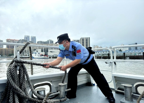 颱風摩羯｜深圳口岸/高鐵/港珠澳大橋颱風安排 港珠澳大橋金巴下午7點20分起暫停營運 