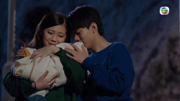 張頴康麥雅緻婚後第一次歐遊 廿四孝爸爸用呢個方式「掛」住愛女 