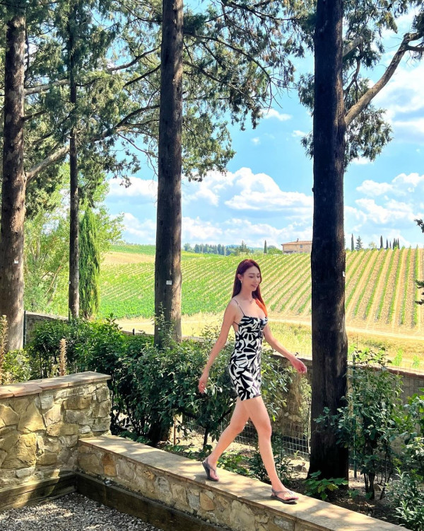 韓妹大學圖書館開色情直播！觀眾課金即場脫衣露乳！ 