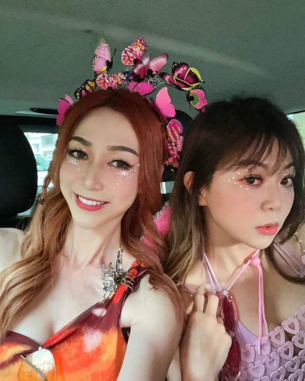 韓妹大學圖書館開色情直播！觀眾課金即場脫衣露乳！ 