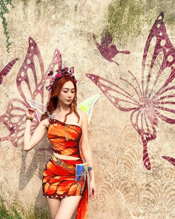 韓妹大學圖書館開色情直播！觀眾課金即場脫衣露乳！ 