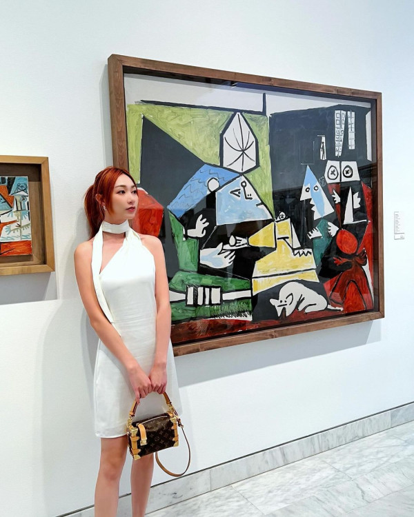 孖機師男友暢遊西班牙歷史建築 簡淑兒曬旅行打卡相：愛上巴塞隆拿 