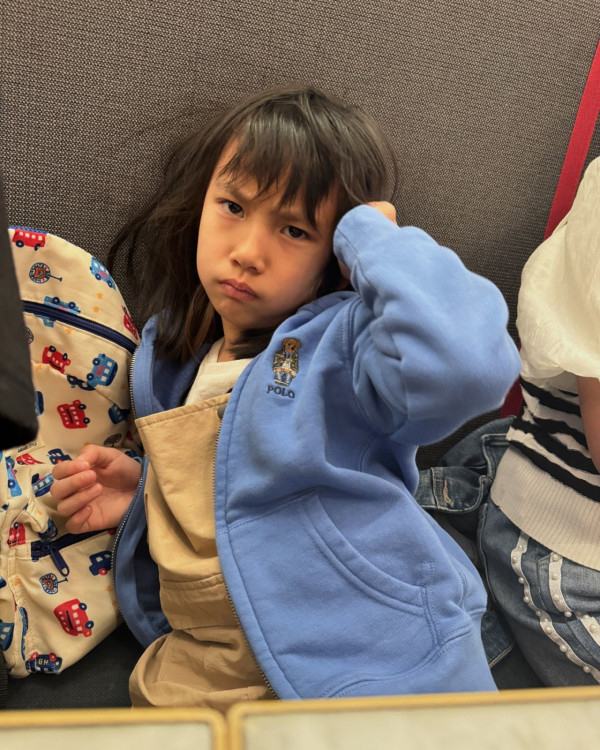 吳日言透露移民英國新動向 對大女行為束手無策 坦言：有我遺傳 