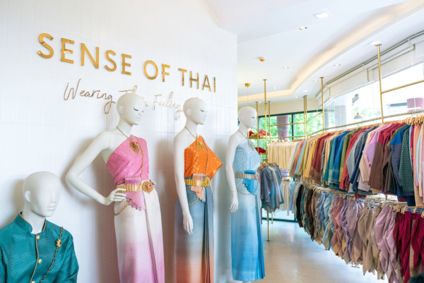 送機票!曼谷泰服體驗全攻略|4間高質租借店+打卡點推介