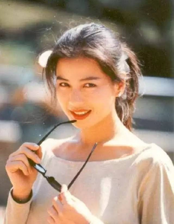網民嚴選十大90年代最美港星：呢位「星女郎」奪冠軍！張柏芝一原因竟排名第十！