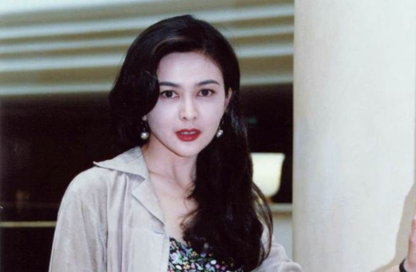 網民嚴選十大90年代最美港星：呢位「星女郎」奪冠軍！張柏芝一原因竟排名第十！