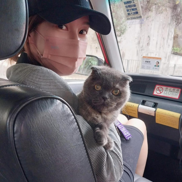 傅嘉莉廈門旅行 品嚐蟲蟲美食「土筍凍」面不改容 網民大讚：女漢子！ 