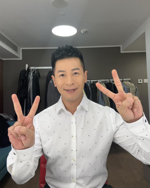 中年好聲音4｜「唐伯虎」磁性男聲鎖定呢一位！下巴特徵一秒出賣真正身份係佢