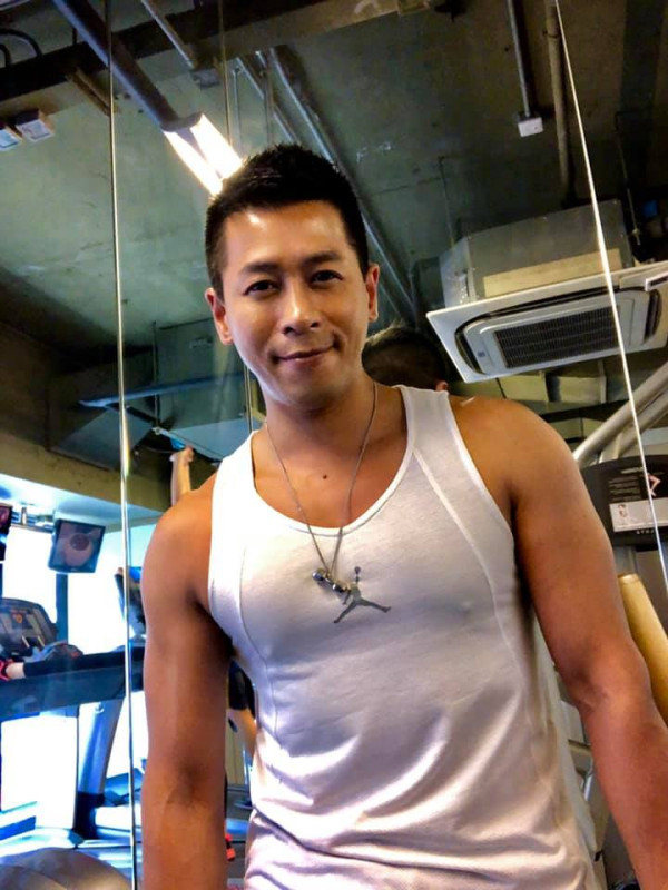 中年好聲音4｜「唐伯虎」磁性男聲鎖定呢一位！下巴特徵一秒出賣真正身份係佢