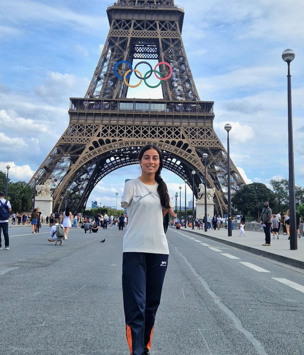 17歲無臂少女Sheetal Devi殘奧摘銅  以雙腳射箭仍百發百中紅心引熱討 