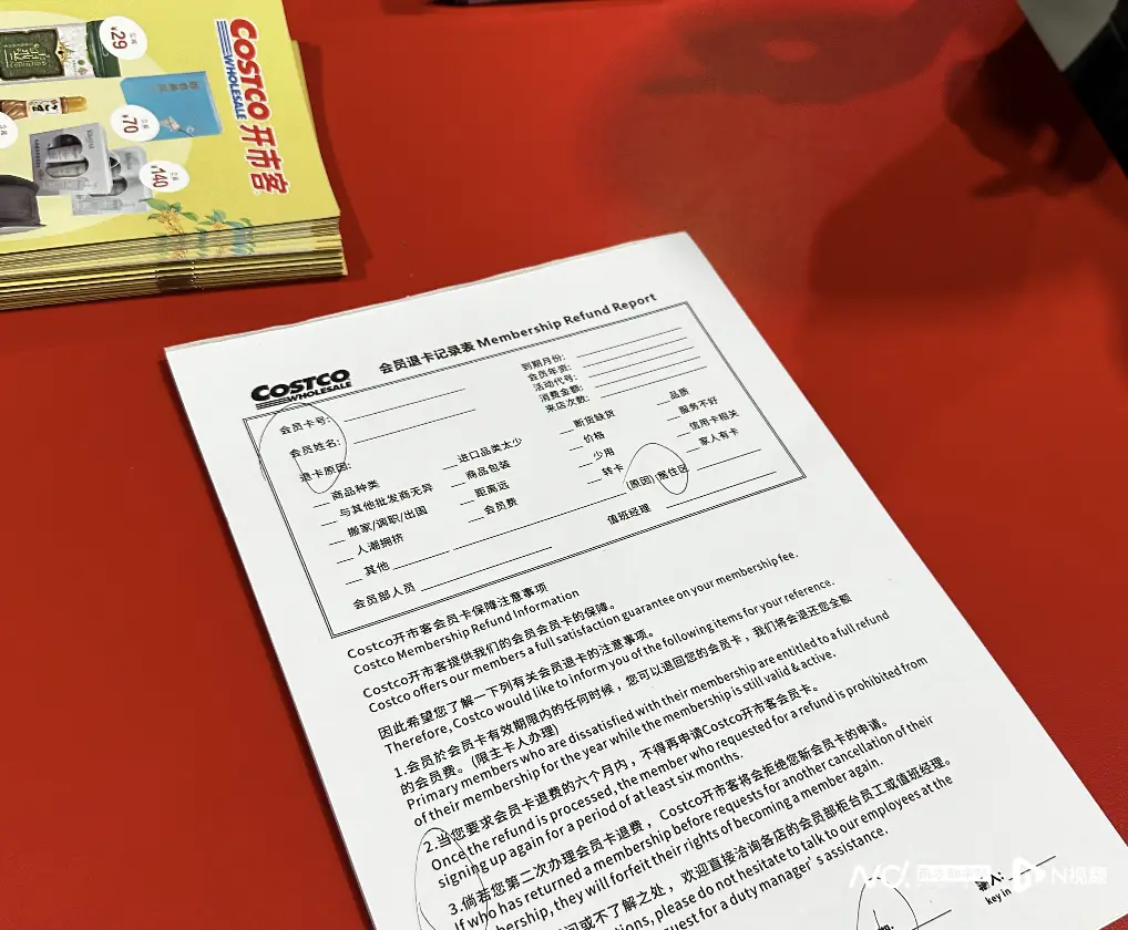 深圳商場扶手電梯故障險捲入行人 目擊者形容「踏板飛起來了」