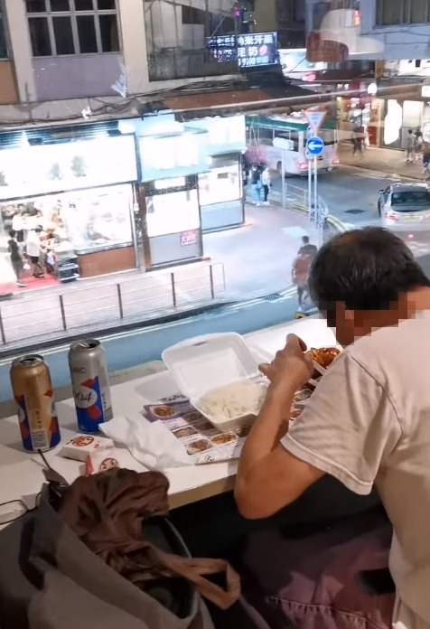 麥當勞食兩餸飯飲啤酒！市民拍片公審遭圍剿 網民一面倒撐阿叔