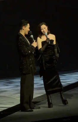 佘詩曼廣州被捕獲真實素顏樣!49歲狀態引網民熱議!