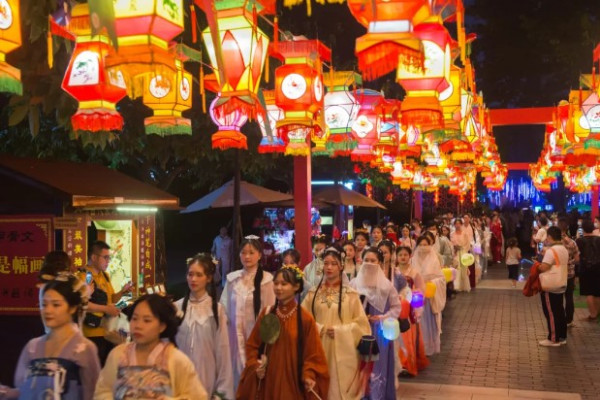 錦繡中華民俗村 中秋花月夜（圖片︰mp.weixin.qq.com）