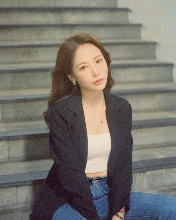 女星誤幫護照「沖涼」！成本又濕又皺點算好？網民教3招急救 