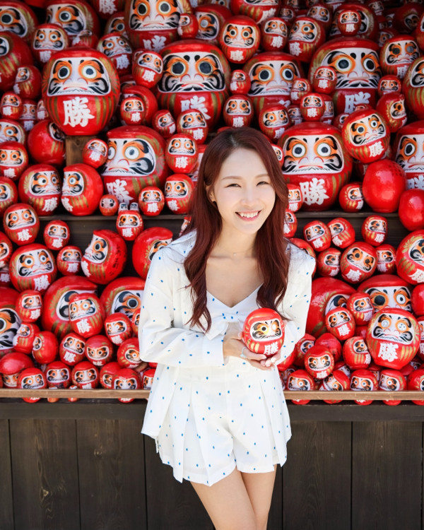 女星誤幫護照「沖涼」！成本又濕又皺點算好？網民教3招急救 