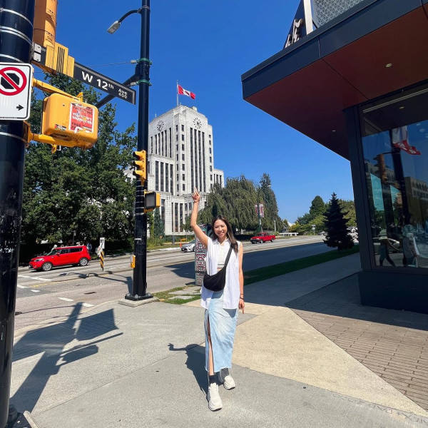 40歲前最上鏡小姐分享移英生活派福利 上圍疑再升cup！迫爆螢幕惹熱議 