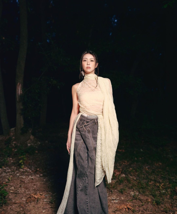 NewJeans直播懶人包｜韓國女團NewJeans瞞公司直播事件！ 控訴公司霸凌、提兩大訴求 