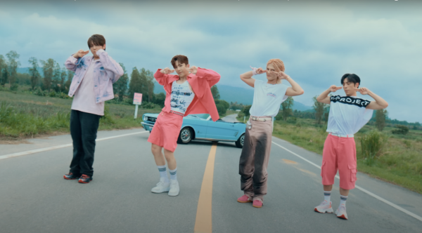 姜濤8號風球下現身機場貴賓室 被網友野生捕獲!惹大批姜糖羨慕