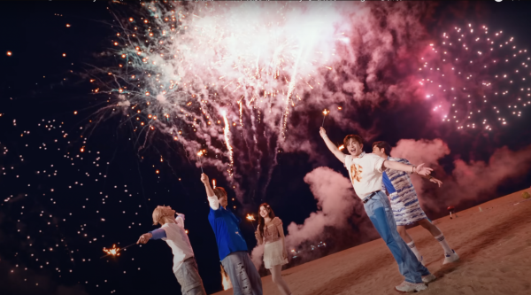 姜濤8號風球下現身機場貴賓室 被網友野生捕獲!惹大批姜糖羨慕