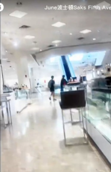 梁洛施與大仔低調現身美國？ 疑似囝囝近照曝光 身高直逼媽咪！ 