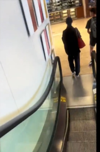 梁洛施與大仔低調現身美國？ 疑似囝囝近照曝光 身高直逼媽咪！ 